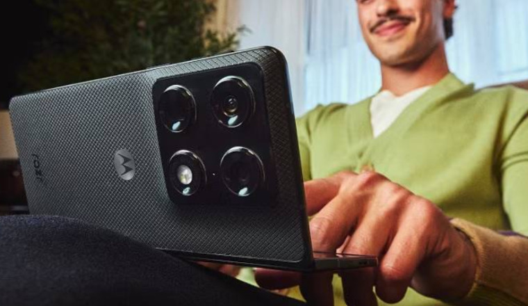 Motorola's €2,000 Razr With 2 Day Battery Life Announced For April 2026